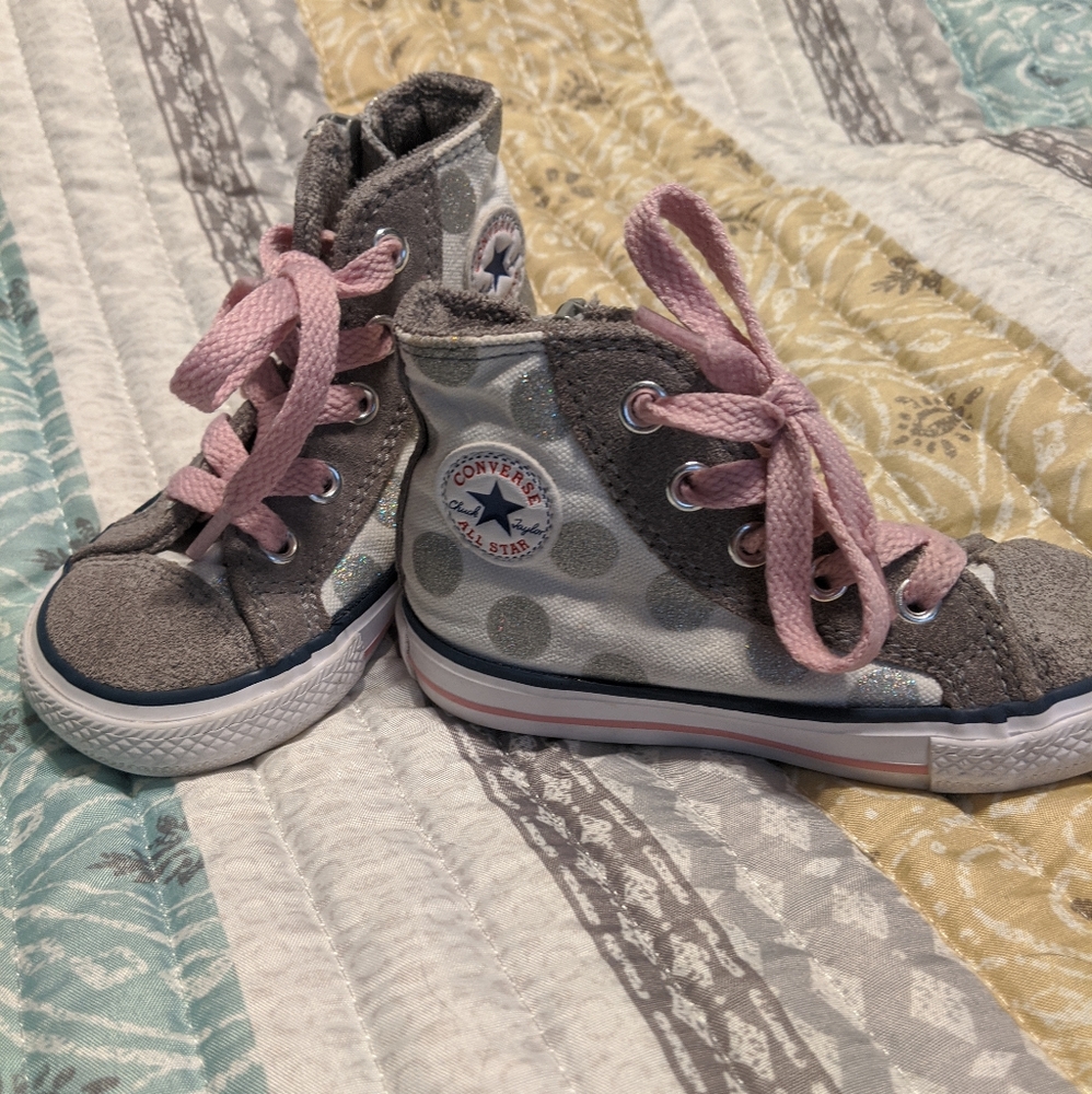 Converse Chuck Taylor  girl high top sneakers